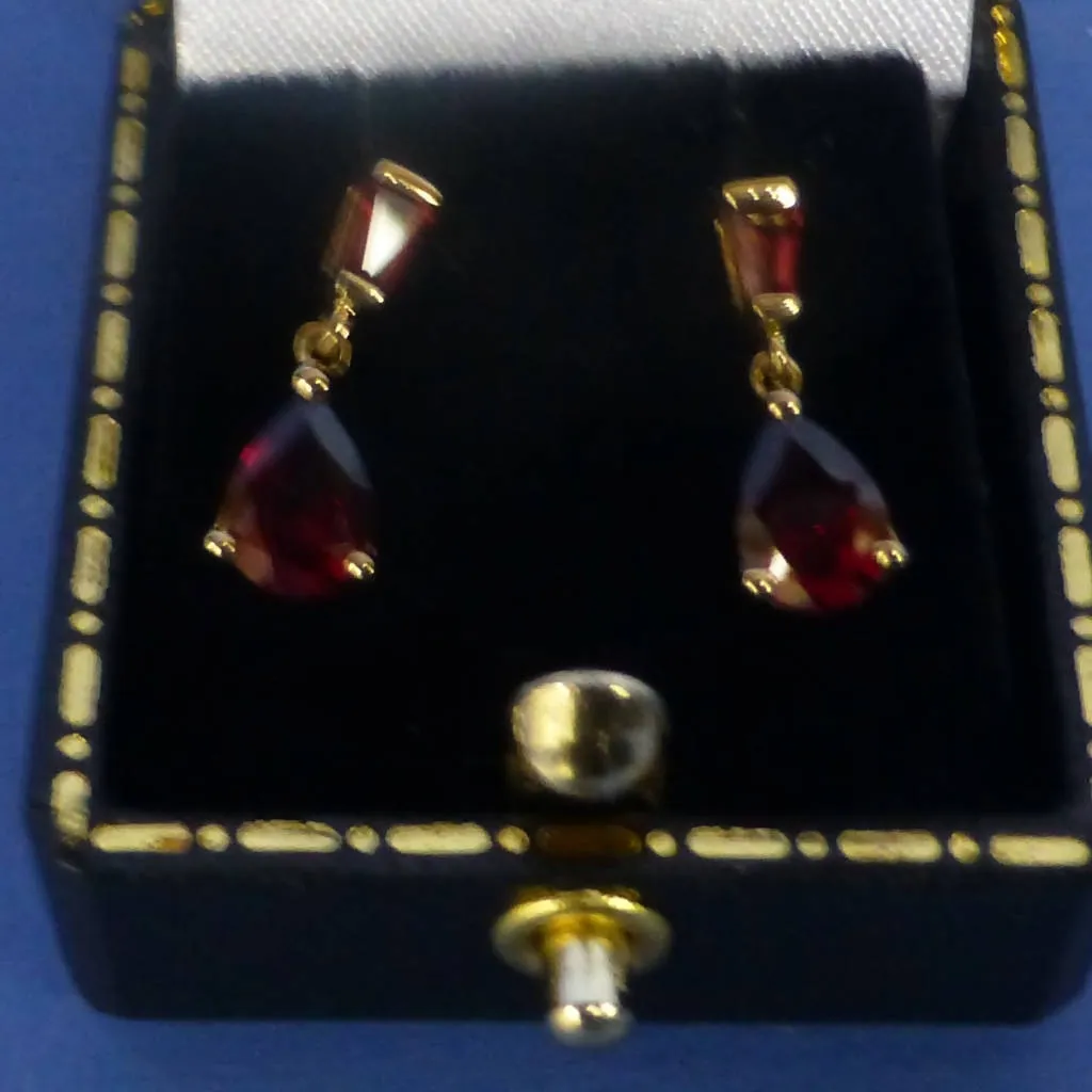 9ct Gold Garnet Drop Earrings