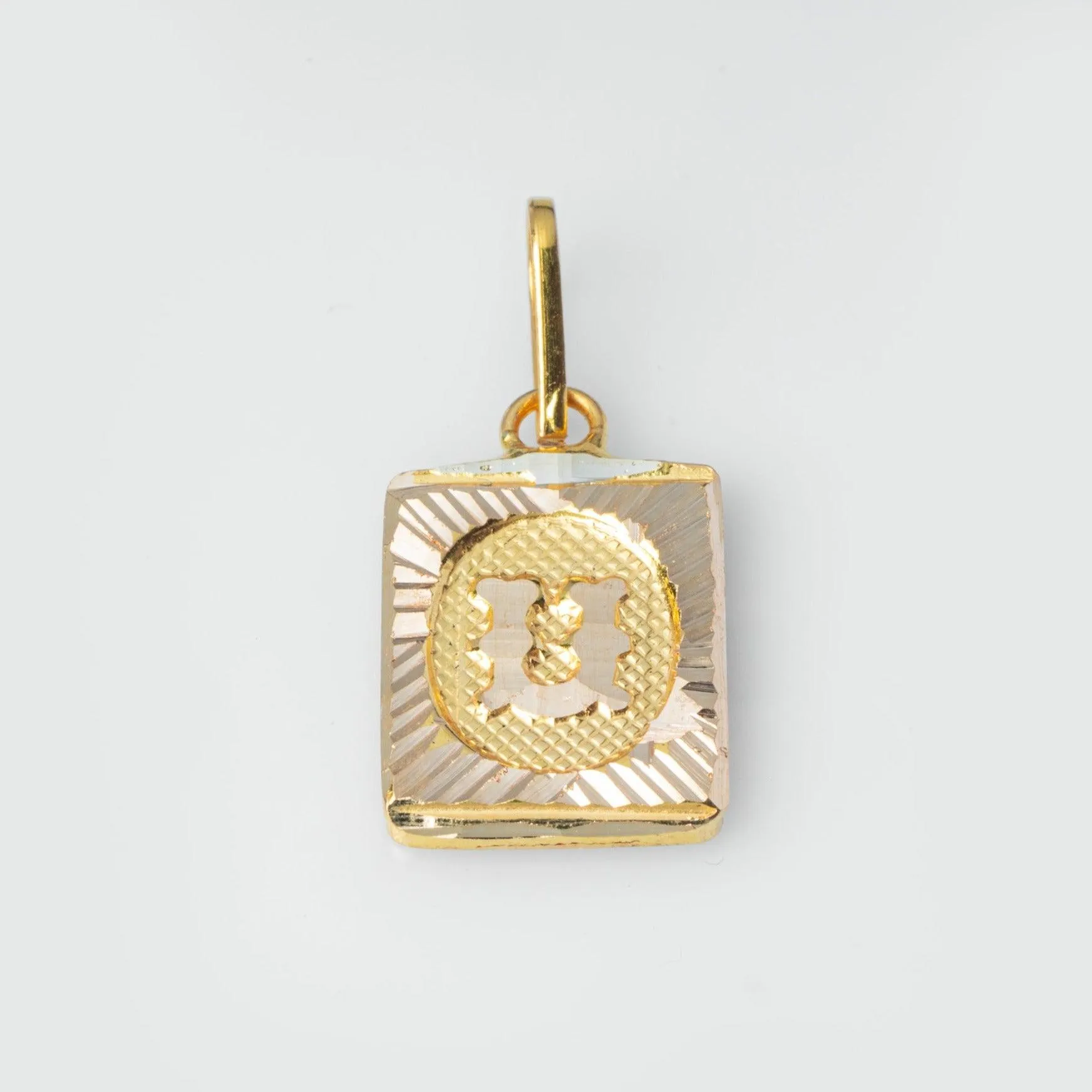 'U' 22ct Gold Initial Pendant P-7495-U